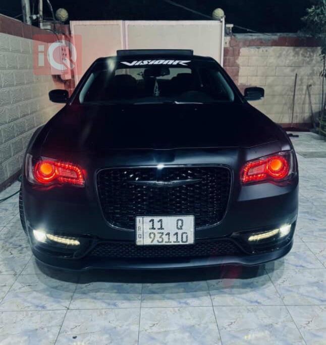 کرایسلەر 300